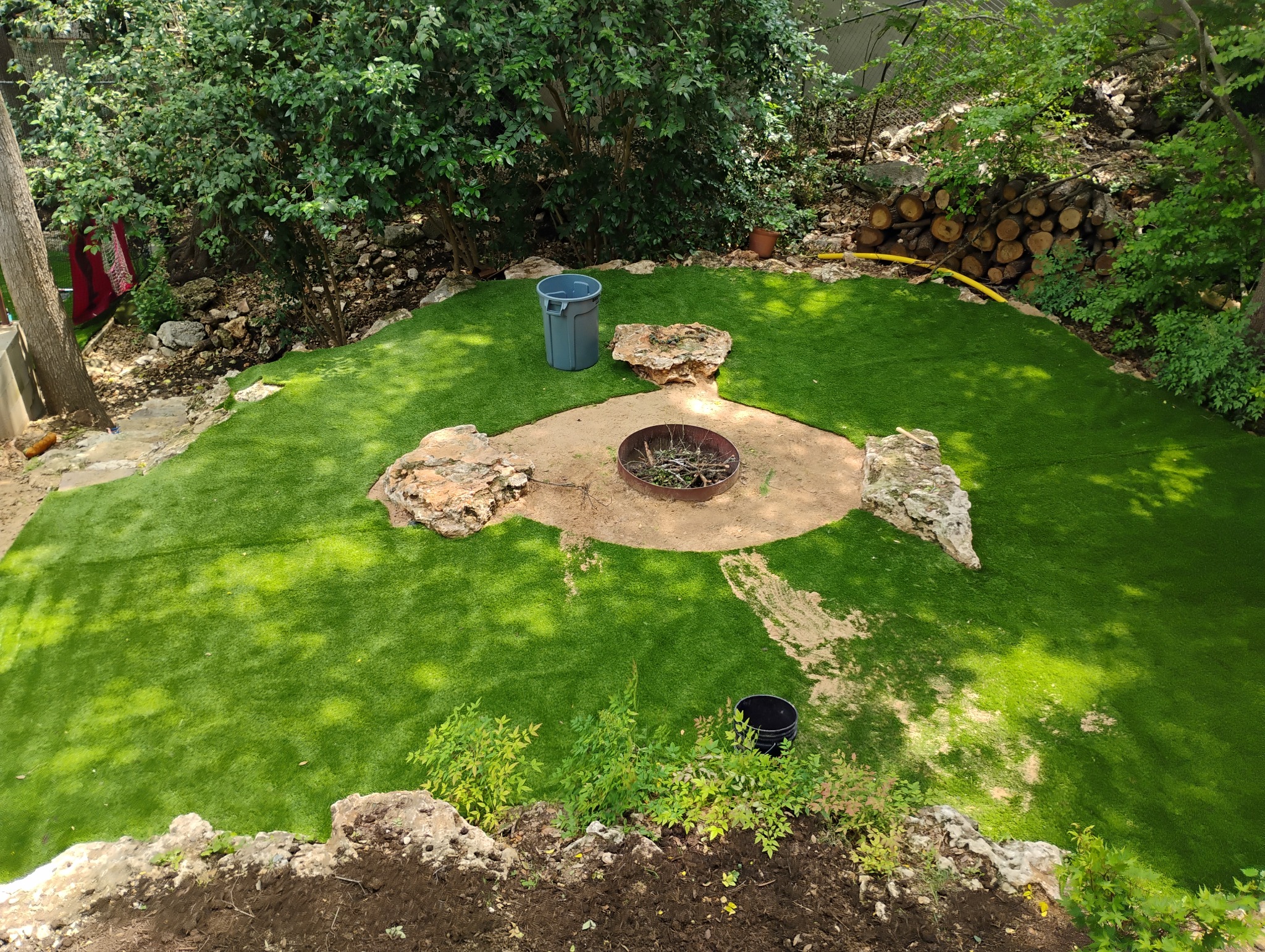 Outdoor fire pit and patio area